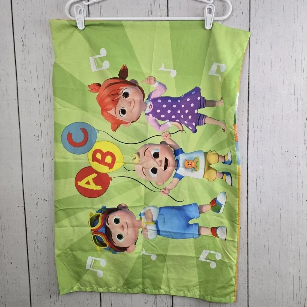 CoComelon 2-Piece Toddler Bed Fitted Sheet‎ Pillow Case Set